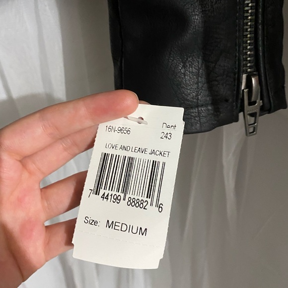 NWT BLANKNYC Faux Leather Moto Rose Studded Jacket - Picture 6 of 7